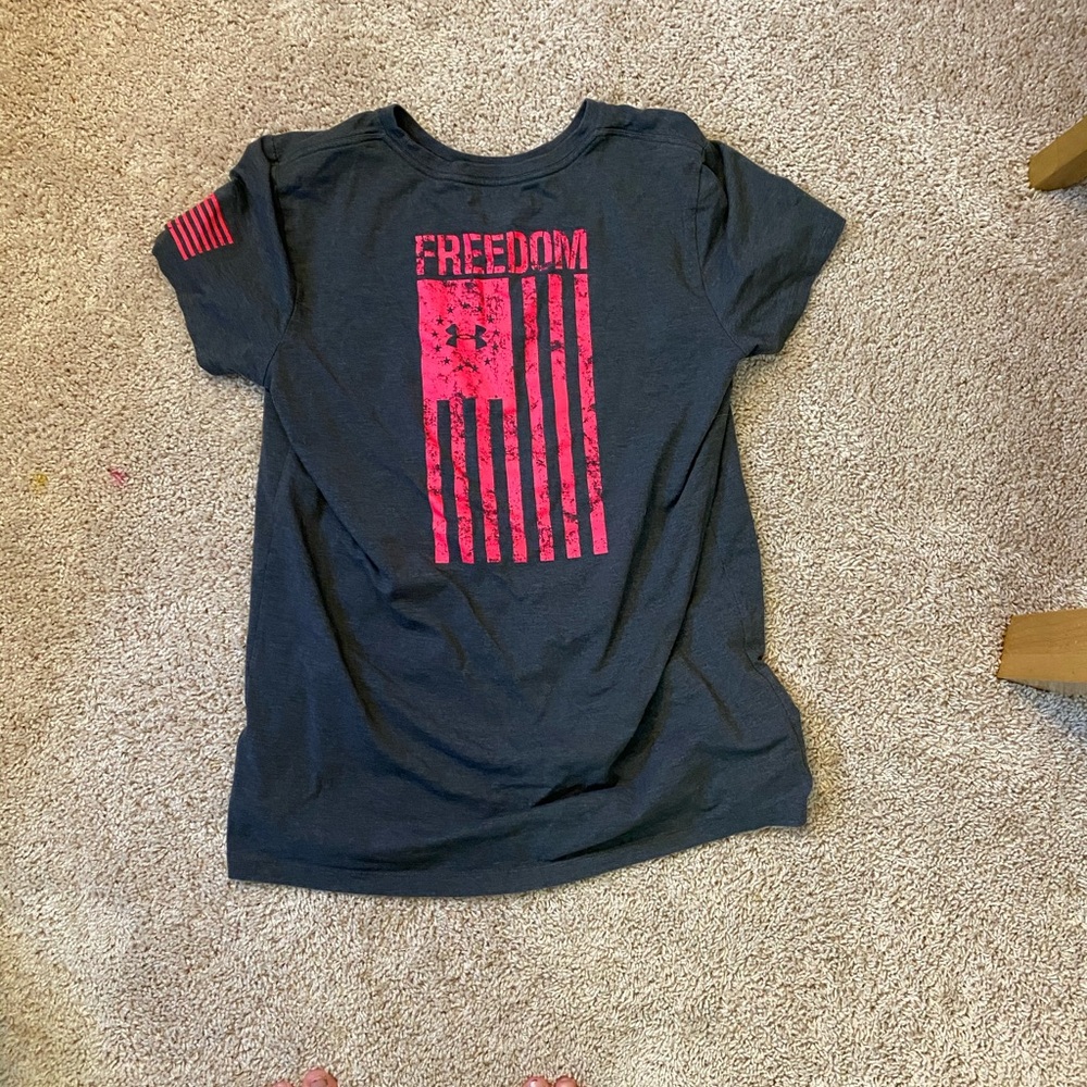 Under Armour T Shirt